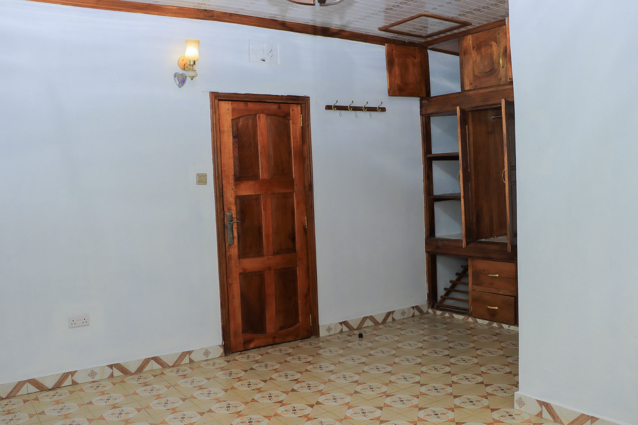 2 Bedroom Executive for rent in Meru — The Rivers Court, photo 11