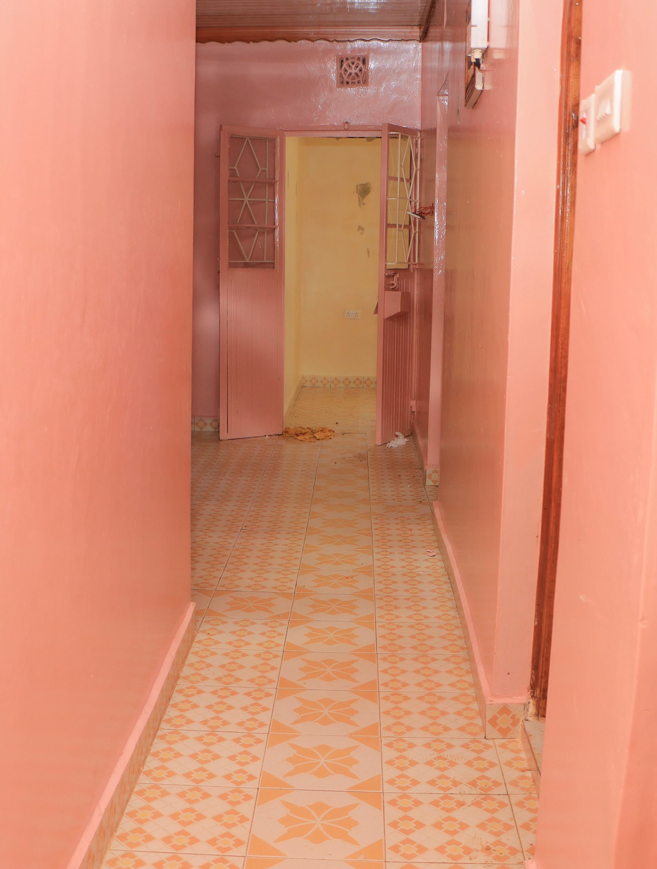 3 Bedroom with SQ for rent in Meru — The Rivers Court, photo 4